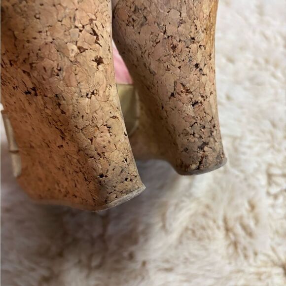 Vintage Y2K Michael Kors Gold Wedge Sandals - Picture 4 of 10